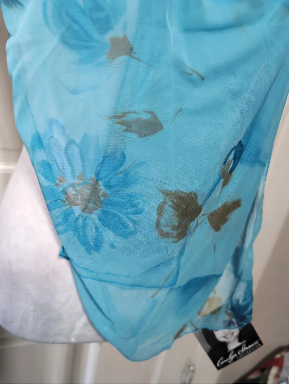 Vtg CAROLYN STRAUSS Scarf Blue Floral Pattern NWT Deadstock USA 62x12(1562)E